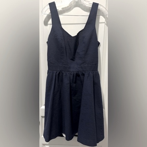 NWT Lauren James The Garrison Solid Seersucker Dress in Navy - Picture 2 of 7